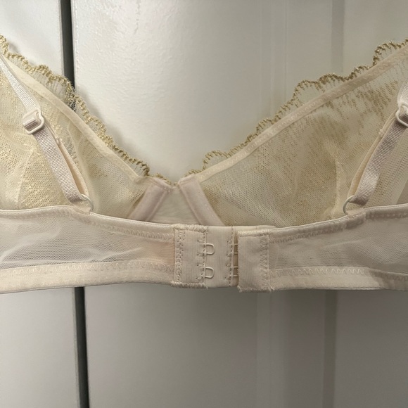 NWOT Crème Su Gold and Cream Mesh Underwired Bra - Picture 6 of 7